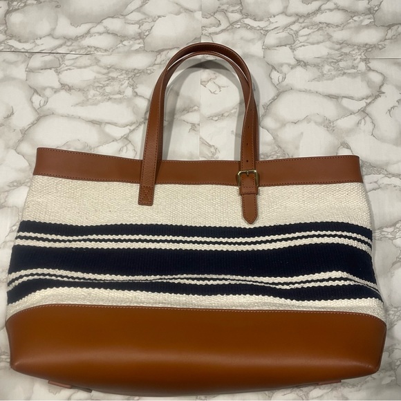 Vineyard Vines Stripe Buckle Strap Tote in Marshmallow - Picture 8 of 11